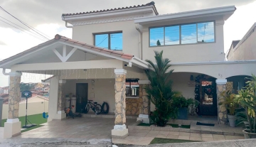 Hermosa casa en complejo cerrado en ALTOS DE PANAMA (por debajo del precio de mercado) – CJ